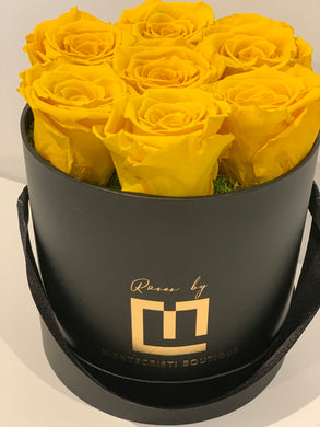 Yellow everlasting roses with black box - MCROSES.COM